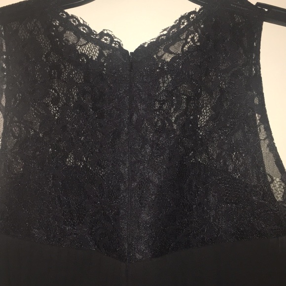 Black Lace Gown - Picture 4 of 4